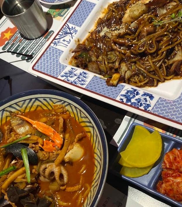 Best restaurant District 1 Korean-Chinese food at DOYA JJAMBBONG with jjambbong and noodles